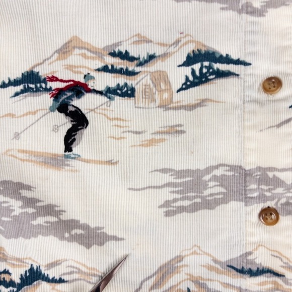 Eddie Bauer Corduroy Shirt Womens Medium Cream Ski Mountain Scene AOP Vintage - Picture 6 of 8